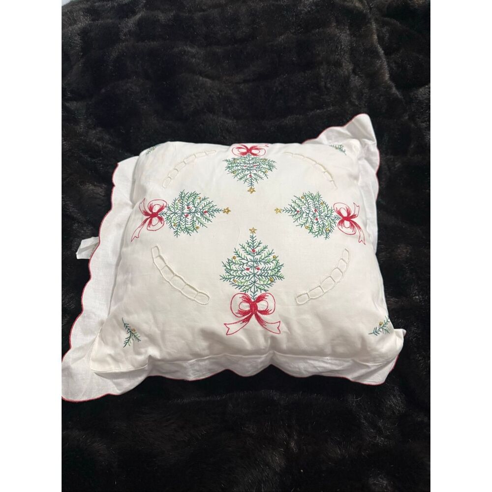 Keeco Handmade Collection Embroidered Christmas Tree Throw Pillow White